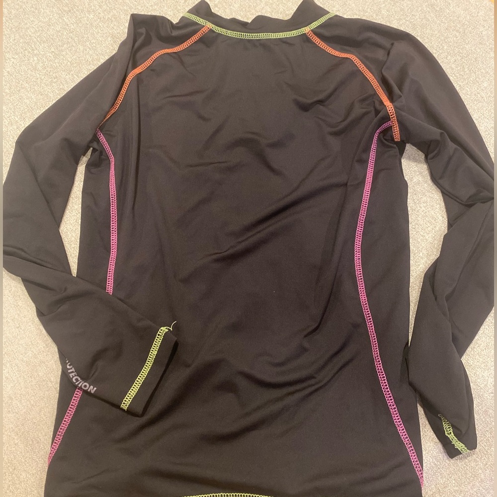 Women’s Rash Guard - Picture 6 of 6